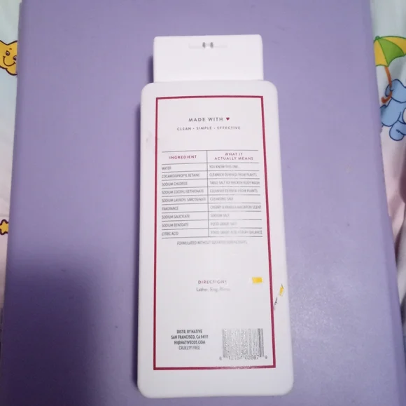 Native Cherry & Vanilla Macaron Body Wash - White and Red - Picture 4 of 4